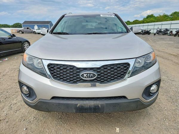 2013 KIA SORENTO Base / LX