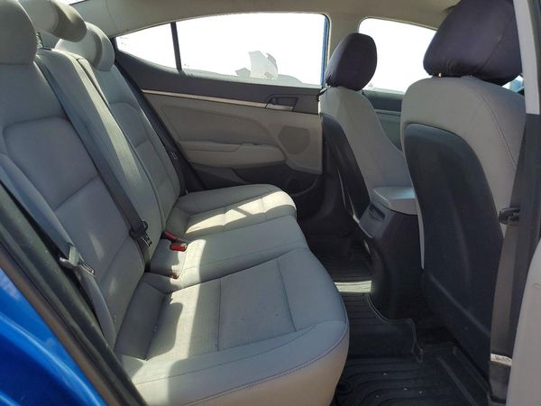 2017 HYUNDAI ELANTRA SE Base