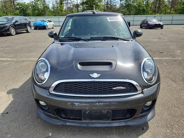 2014 MINI COOPER