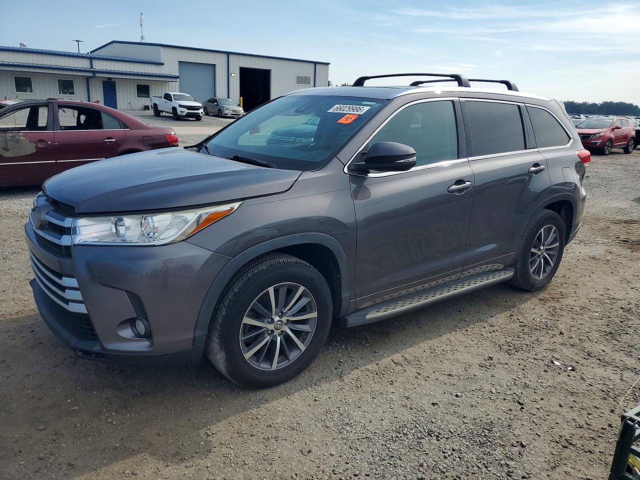 2017 TOYOTA HIGHLANDER SE/XLE