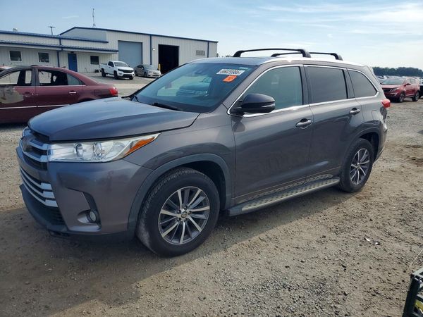 2017 TOYOTA HIGHLANDER