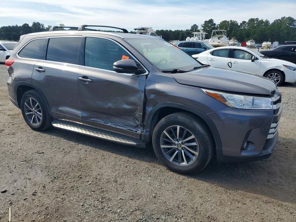 2017 TOYOTA HIGHLANDER SE/XLE