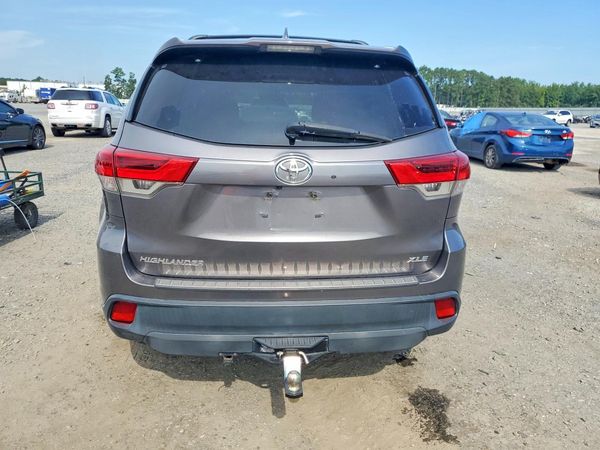 2017 TOYOTA HIGHLANDER SE/XLE