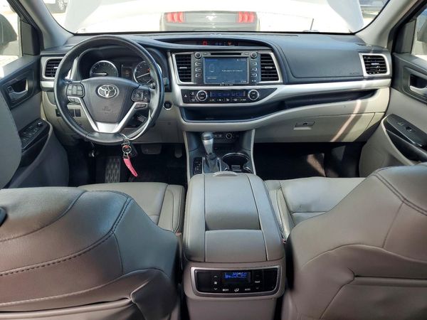 2017 TOYOTA HIGHLANDER SE/XLE