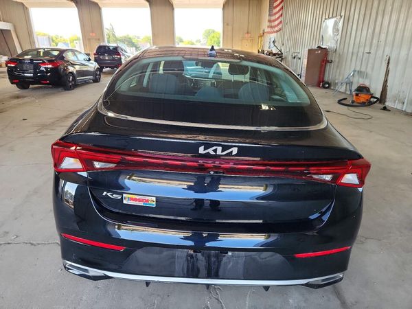 2022 KIA K5