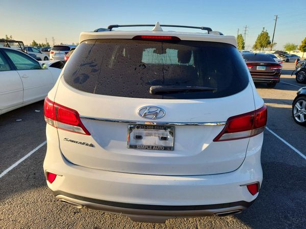 2018 HYUNDAI SANTA FE SE Base