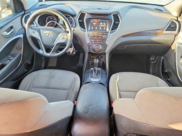 2018 HYUNDAI SANTA FE SE Base