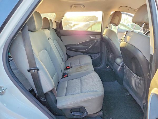 2018 HYUNDAI SANTA FE SE Base