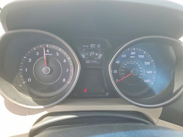 2015 HYUNDAI ELANTRA
