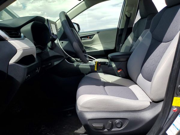 2019 TOYOTA RAV4 XLE / XLE Premium 4WD
