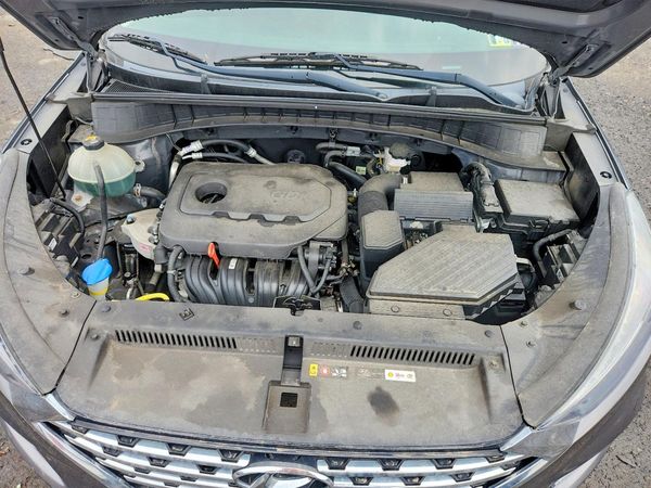 2020 HYUNDAI TUCSON — Engine bay