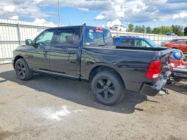 2018 RAM 1500 SLT