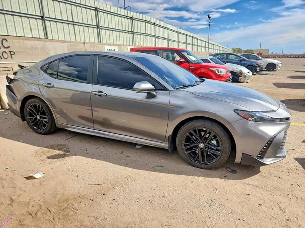 2025 TOYOTA CAMRY