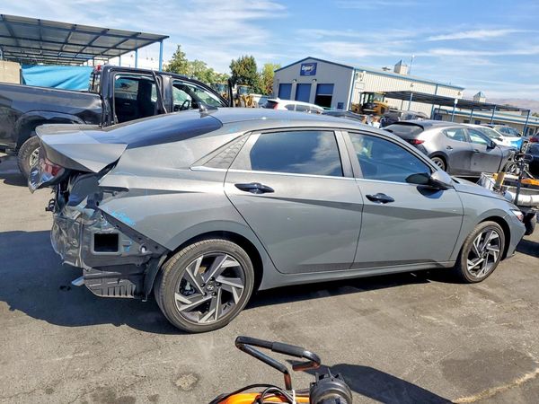 2026 HYUNDAI ELANTRA