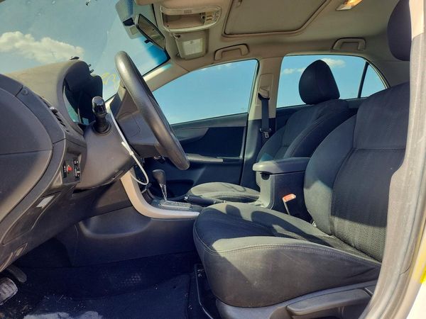 2012 TOYOTA COROLLA