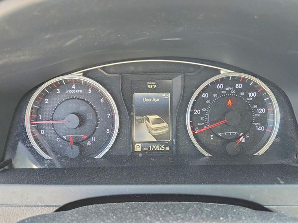 2015 TOYOTA CAMRY