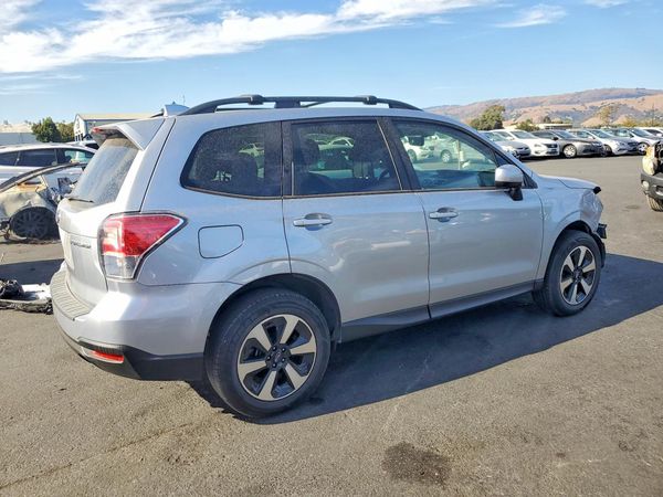 2018 SUBARU FORESTER Premium+ES