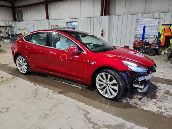 2018 TESLA MODEL 3
