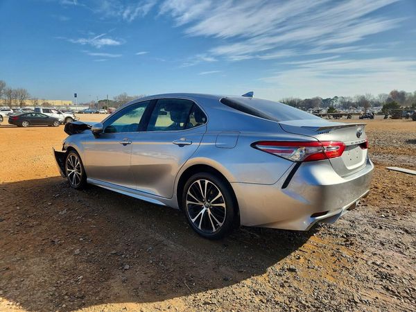 2019 TOYOTA CAMRY