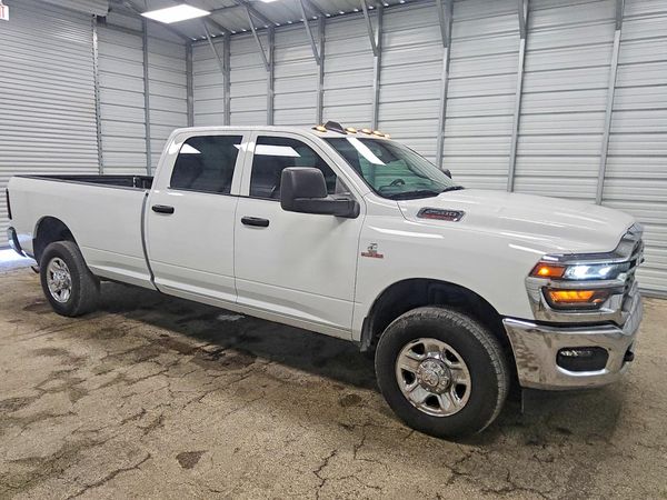 2025 RAM 2500 Tradesman — Passenger 3/4
