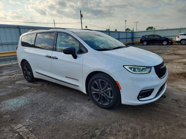 2024 CHRYSLER PACIFICA