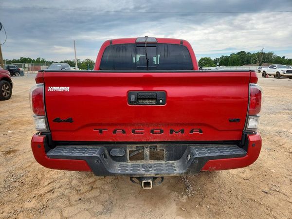 2018 TOYOTA TACOMA Limited