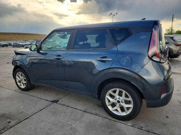 2023 KIA SOUL LX, S