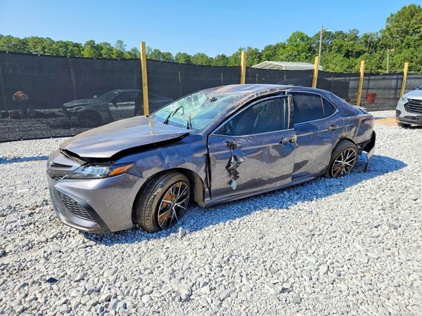 2023 TOYOTA CAMRY SE — Front 3/4