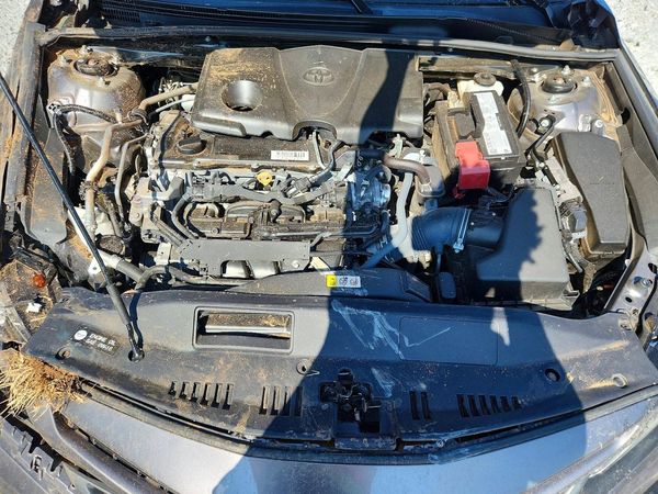 2023 TOYOTA CAMRY SE — Engine bay