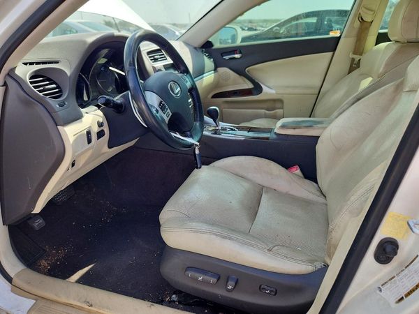 2013 LEXUS IS
