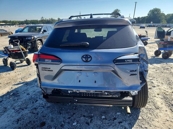2026 TOYOTA COROLLA CROSS XLE