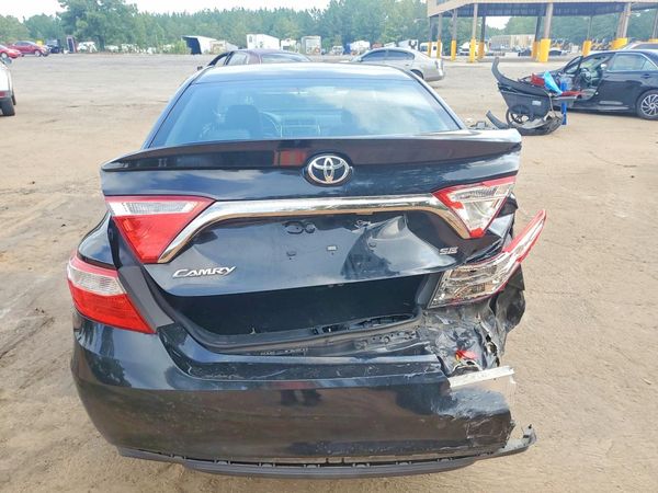 2017 TOYOTA CAMRY