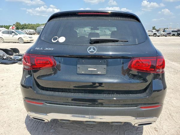 2020 MERCEDES-BENZ GLC GLC300
