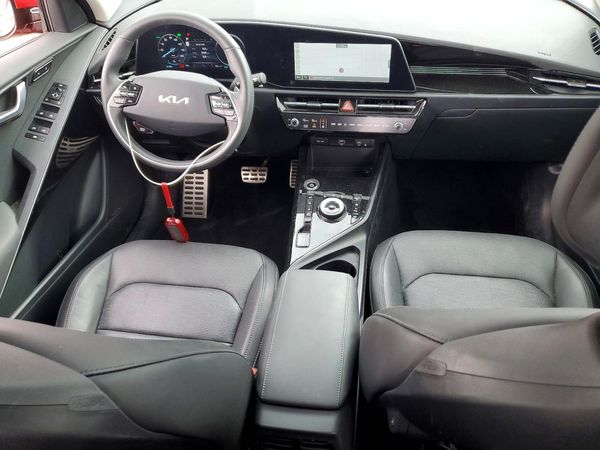 2025 KIA NIRO