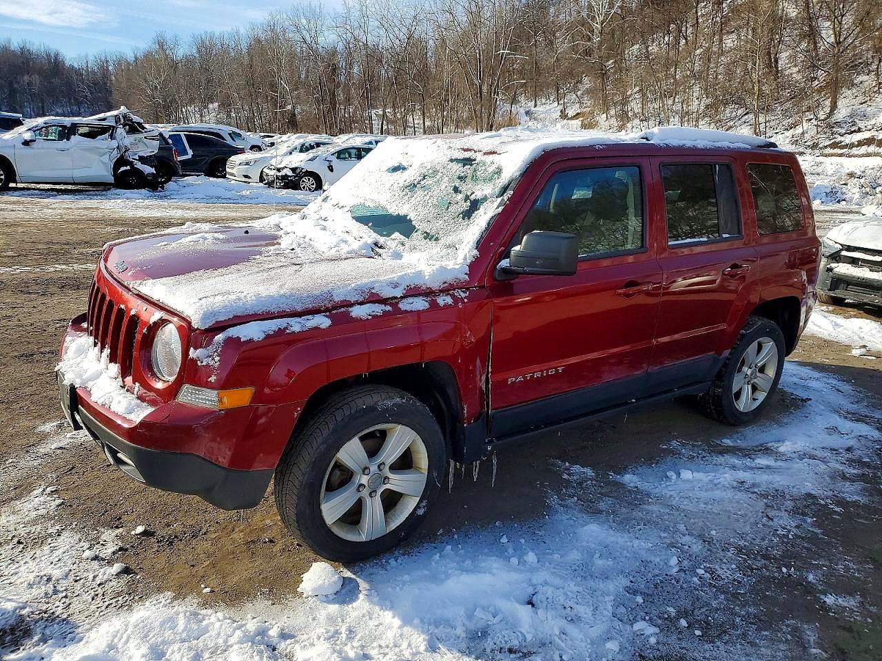 2015 JEEP PATRIOT Latitude — Front 3/4