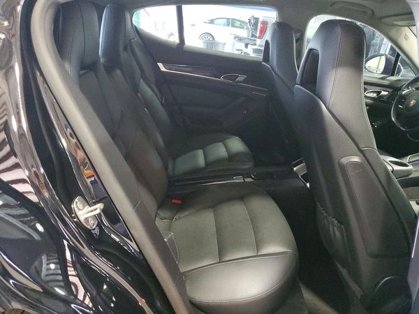 2015 PORSCHE PANAMERA Base (2WD), 4 (4WD)