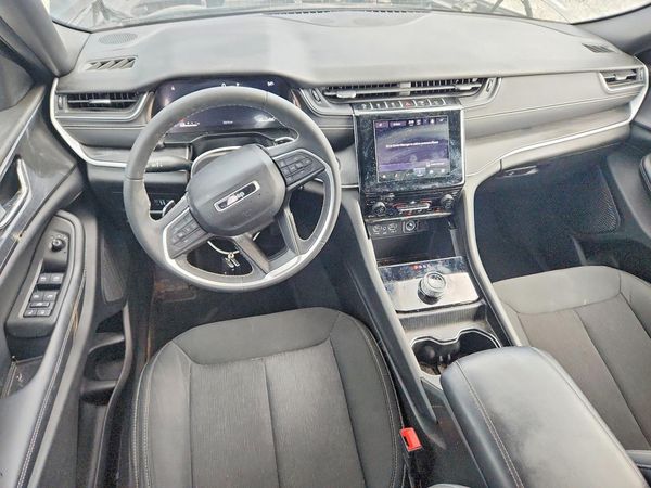 2024 JEEP GRAND CHEROKEE Laredo