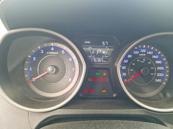 2016 HYUNDAI ELANTRA