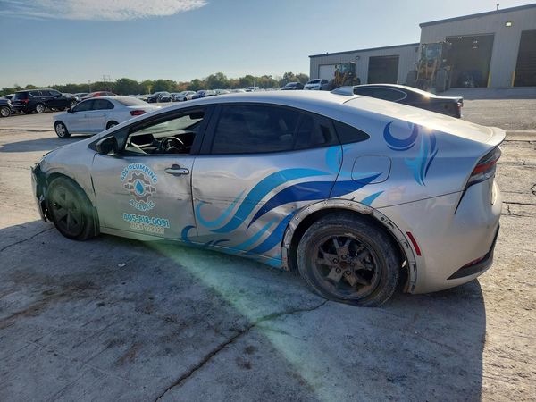 2024 TOYOTA PRIUS