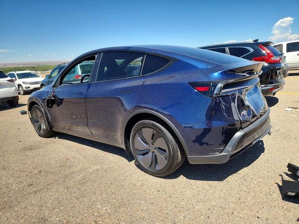 2026 TESLA MODEL Y