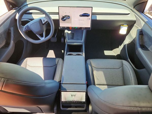 2026 TESLA MODEL Y