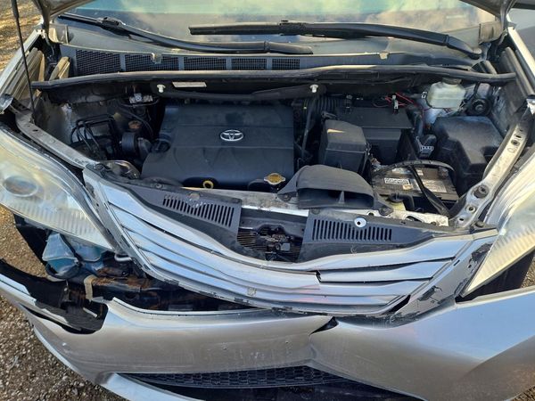 2015 TOYOTA SIENNA