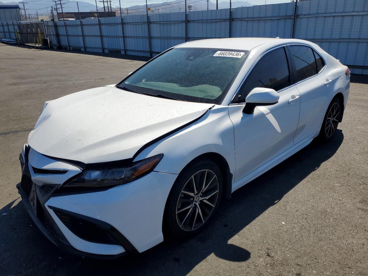 2021 TOYOTA CAMRY SE
