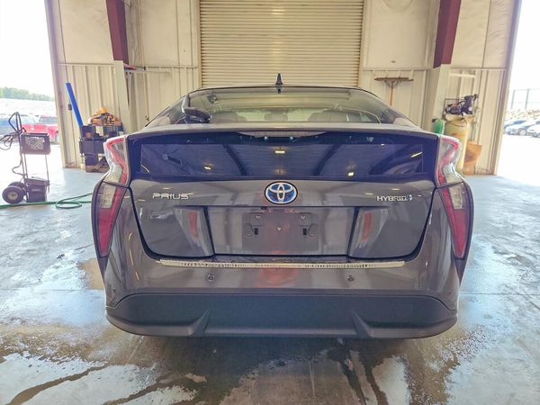 2017 TOYOTA PRIUS