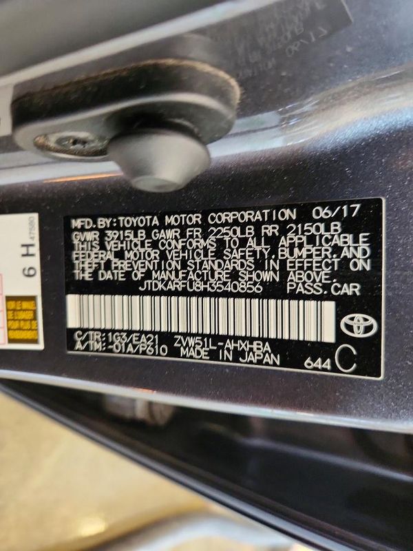 2017 TOYOTA PRIUS
