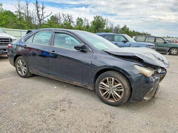 2017 TOYOTA CAMRY