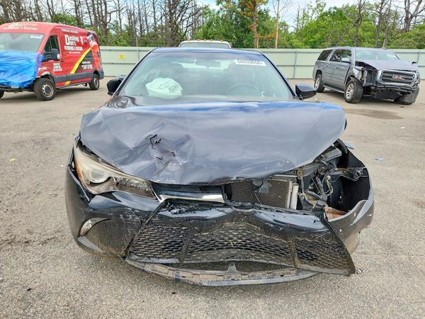 2017 TOYOTA CAMRY