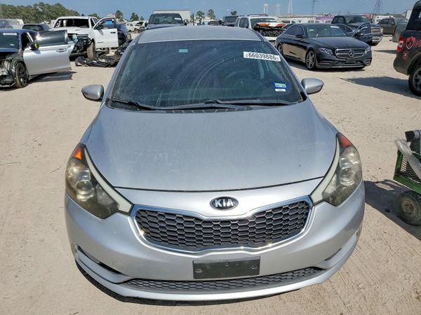 2016 KIA FORTE GL (Middle-Low Grade)