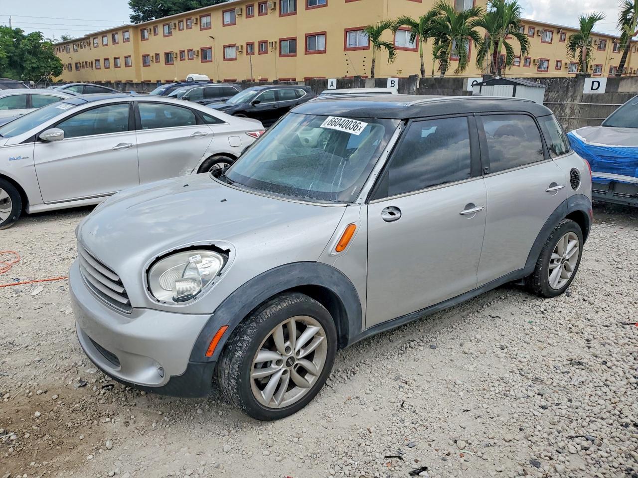 2013 MINI COOPER