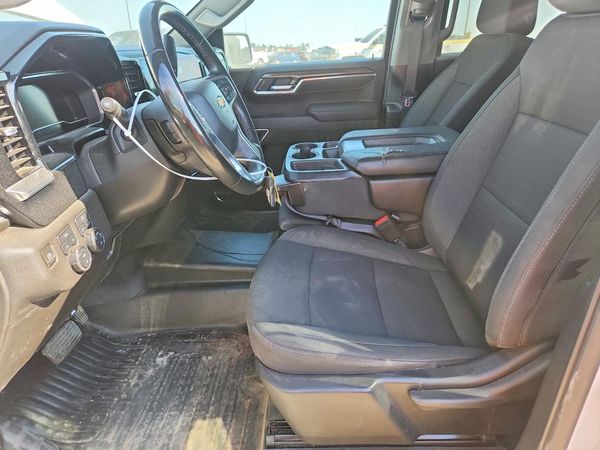 2023 CHEVROLET SILVERADO LT